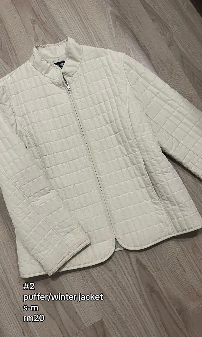 winter jacket (Category: Other Tops) located in Semenyih. Submitted by barbieinurdream (Listing ID 1450112764, Image 1). Description: •unisex.