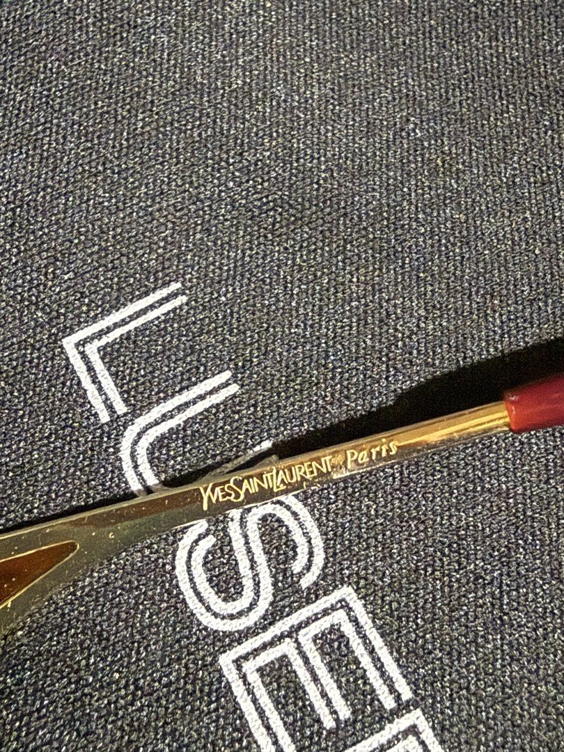 YVES SAINT LAURENT SUN GLASSES (Category: Luxury Accessories) located in Manila. Submitted by lowxuries (Listing ID 1450068504, Image 3). Description: YSL SUNGLASSES AUTHENTIC 1500 nego.
