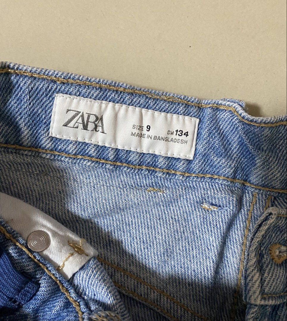 Zara Kids Denim Shorts Size 9 (Category: Babies & Kids Fashion) located in Makati City. Submitted by sebastiene (Listing ID 1450002889, Image 2). Description: - Zara light wash denim shorts - Distressed details and frayed hem - Adjustable waistband inside - Ideal for casual wear and summer days.