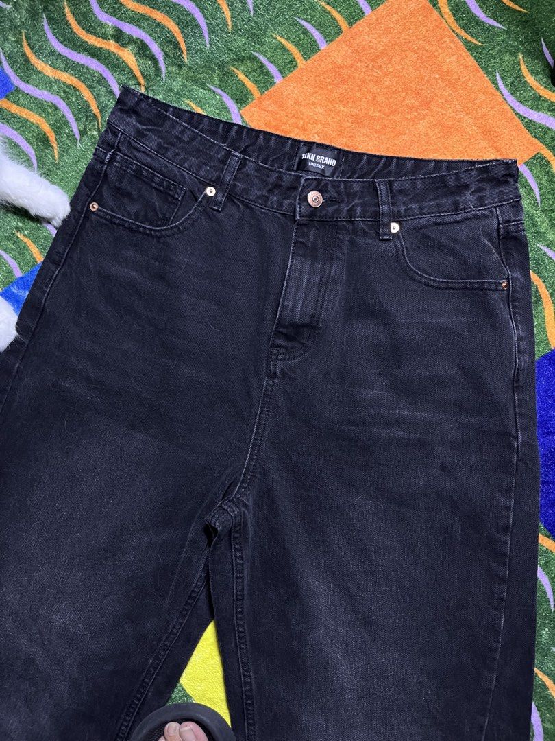 11KN Stone Washed Baggy Flared Pants (Category: Jeans) located in Paranaque City. Submitted by nifty_goodies (Listing ID 1450174220, Image 3). Description: 11KN Stone Washed Baggy Flared Pants Measurements (inches) Size on tag - 2XL Waist - 34 Full Length - 42.5” Thighs - 13.5” Leg Opening - 11.5” Condition - excellent Issue - none.