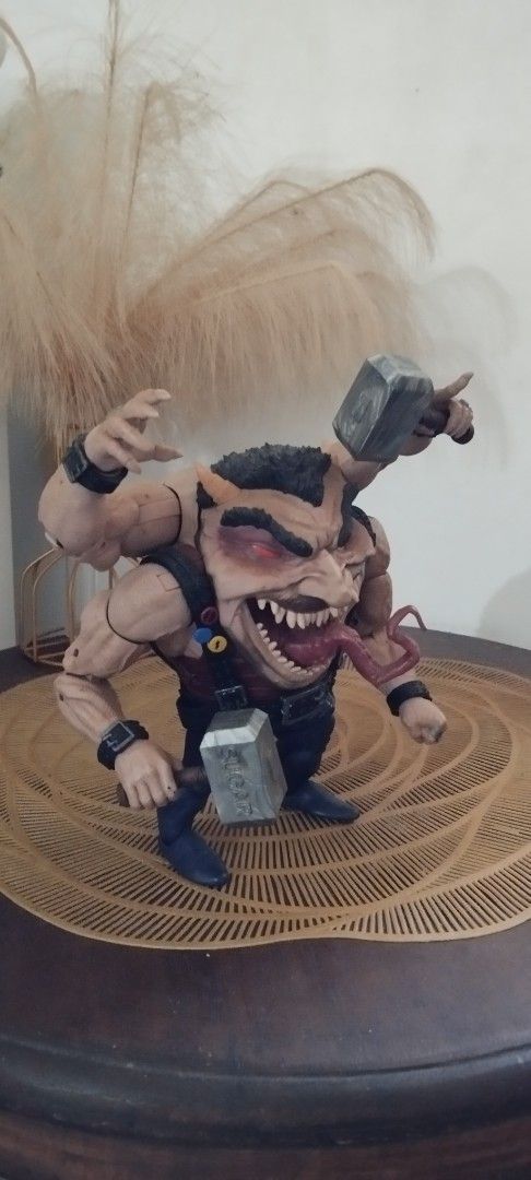 2020 Hasbro Marvel Legends Sugar Man BAF (Category: Figurines & Statues) located in Manila. Submitted by ventajetoyz625 (Listing ID 1450138981, Image 2). Description: - Includes two hammers - Perfect for display or play - Fun collectible item - Check photos for condition and details - What you see is what you get .