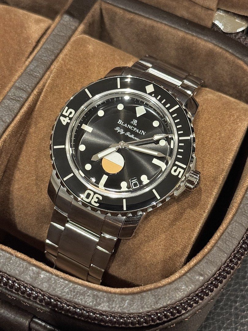 (40mm) Mint Dec 2018 Blancpain Fifty Fathoms Mil- Spec Limited Edition with Original Bracelet *SUPER RARE WATCH (Category: Watches) located in Singapore. Submitted by yy.sol (Listing ID 1430822186, Image 1). Description: *Model: Blancpain Fifty Fathoms Mil-Spec Limited Edition *Reference: 5008-1130-B52A *Condition: Mint *Comes With: Full Set (Including bracelet receipt) *Originally Purchased Date: Dec 2018 (At MBS) *Bracelet Purchased Date: Aug 2
