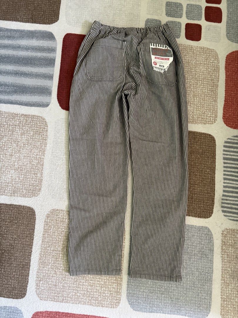 4 Trousers/Pants Set (Category: Other Bottoms) located in Bulacan. Submitted by bbiaa (Listing ID 1450143800, Image 2). Description: - size: 25-26 - 4 pants for 350 - black trousers has white stains at the bottom MOP: gcash.