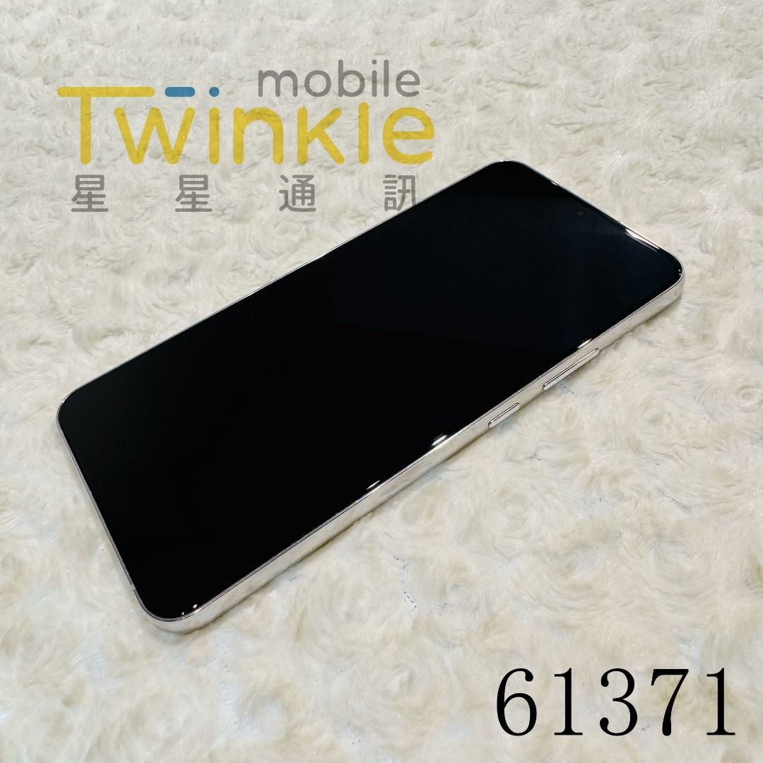 由 twinkletainan (刊登 ID 1450221533，圖片 2) 提交，位於 台南市 (Tainan) 的 ✨(星星通訊)二手 單手機 機況漂亮🌹~SAMSUNG Galaxy S22+ 8+256GB 皎月白 9成2新，實體門市最安心♥ (類別：Samsung 三星)，說明：✨ 請勿直接下標！門市手機流動快！下標前請先聊聊或與服務人員聯繫確認有無現貨✨ ✨ 門市有各種漂亮機型，歡迎親臨門市逛逛✨ ✨ 電話及住址請參閱關於我✨ ✨ 本賣場手機來源絕對正常，不賣贓機故障機✨ ✨ 本賣場手機皆親自收購，嚴格檢查，並非大量購入同行二手機來轉賣✨ ✨ 本賣場店保不包含損耗品，比如電池及隨附配件✨ 『Model』 ：SAMSUNG Galaxy S22+ 『Storage Capacity』 ：8GB + 256GB 『Color』 ：Bright Moon White 『Accessories』 ： 『Warranty Condition』 ：Over warranty 『Pro