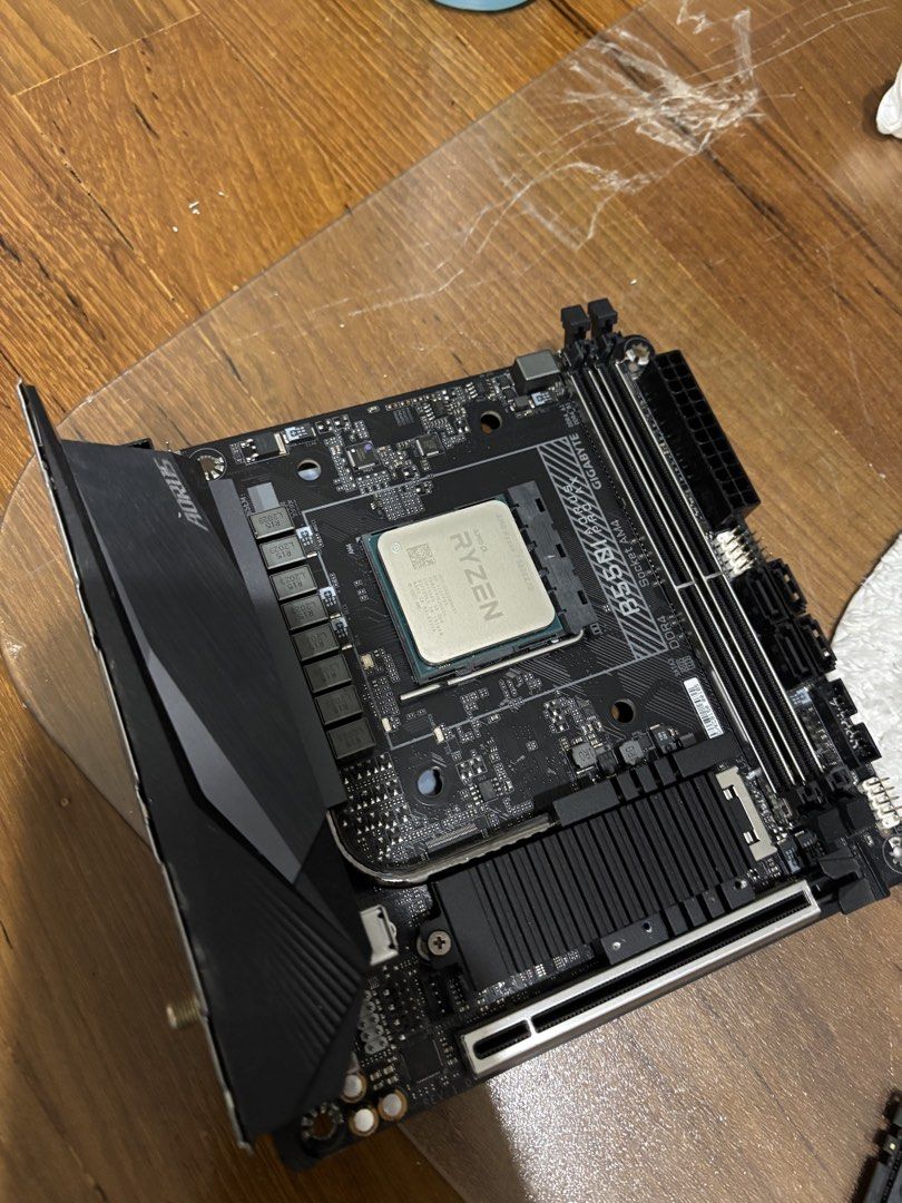 AMD Ryzen 7 5800X3D Processor511743712675778562