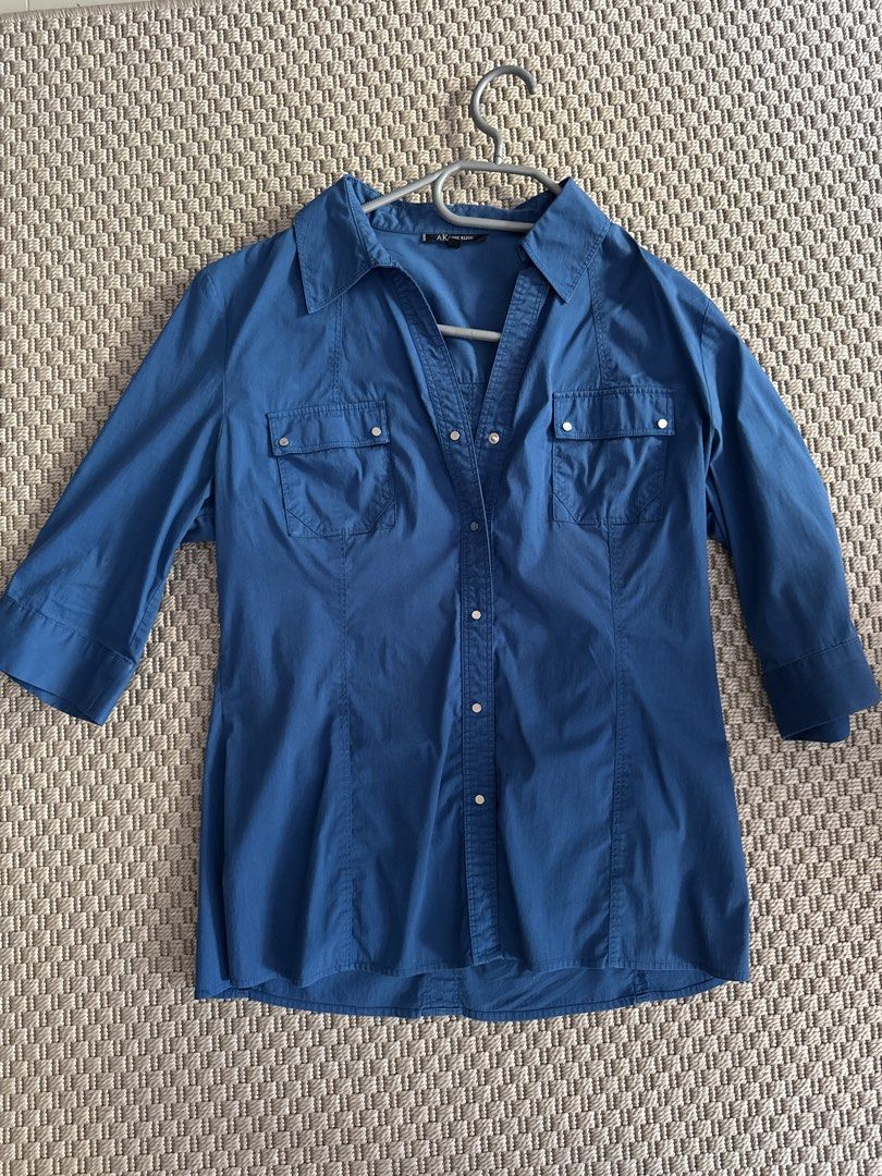 Anne Klein Blue Blouse XL (Category: Blouses) located in Las Pinas. Submitted by archrt (Listing ID 1450171107, Image 1). Description: To fit L Has minor discoloration at the bag (noticeable up close only) Lalmove or j&t at buyer’s expense Bpi, bdo or gcash.