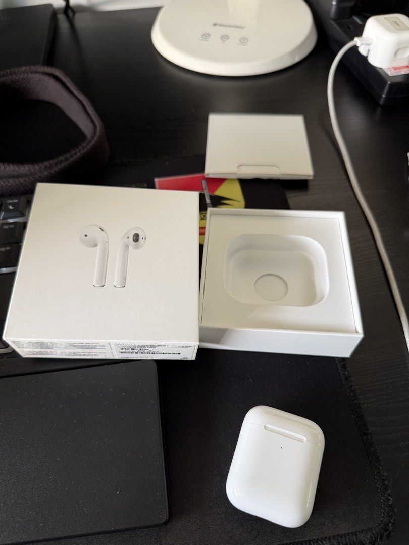 Apple AirPods