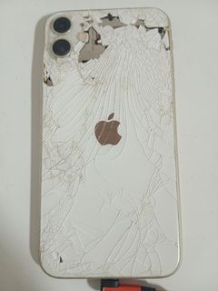 由 second_hand_smartphone (刊登 ID 1450153736，圖片 1) 提交，位於 的 (類別：)，說明：。