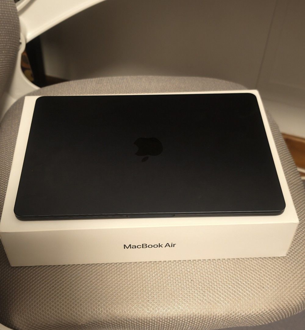 Apple MacBook Air Laptop