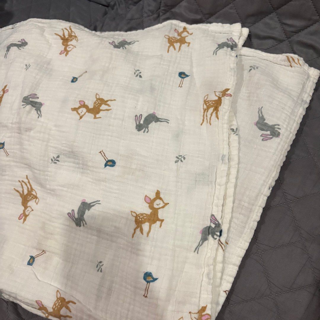 Baby Carrier & Swaddle set (Category: Babies & Kids Fashion) located in Marikina City. Submitted by marjpc (Listing ID 1450225458, Image 3). Description: - Bundle includes 3 adorable baby swaddles with cute prints (princesses, frogs, animals). - Also includes a black mesh carrier, size M. -Muslin blanket - Perfect for keeping your baby cozy and secure. - All items are clean and ready for a new home. Selling as a bundle for 390 only NO reservation