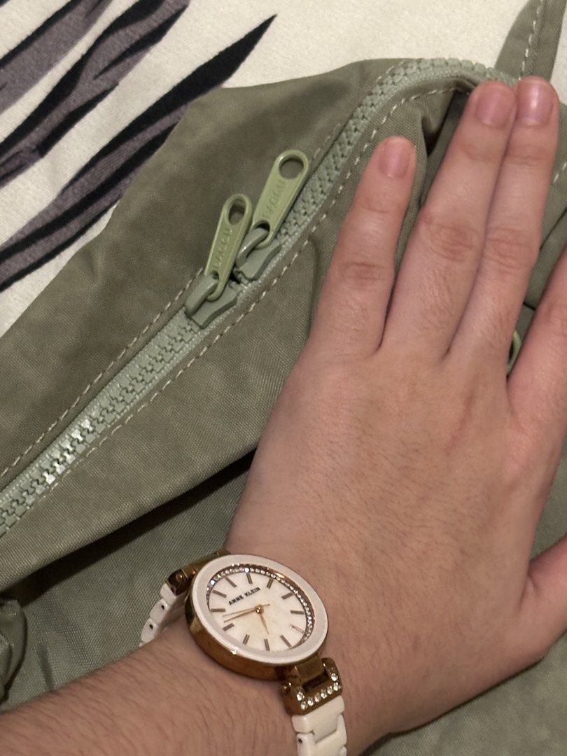 Baggu bowler bag in Celadon (Category: Shoulder Bags) located in Imus. Submitted by stufftodeclutter (Listing ID 1450137051, Image 2). Description: Bought from powerplant! Used only once! I dont plan on keeping it anymore bc i am eyeing for another style of bag 🥶 Took a pic using a flash u can slide me a dm for more pics! New pa talaga!.