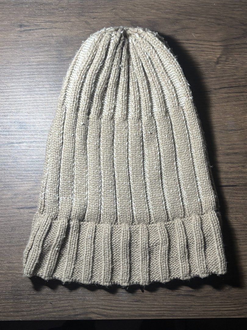 Beige Ribbed Knit Beanie Hat (Category: Hats & Beanies) located in Rizal. Submitted by itzpheebs (Listing ID 1450216469, Image 1). Description: - Cozy beige beanie - Ribbed knit texture - Stretchy and comfortable fit - Ideal for cooler weather Payment method: Gcash or Bank Transfer Delivery method (SHOULDERED BY BUYER): Lalamove.
