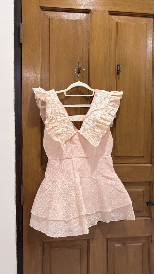 BKK pink dress (Kategori: Gaun & Rok) berada di Jakarta Utara. Dikirim oleh catherinenaomi (ID iklan 1450201560, Gambar 1). Deskripsi: .