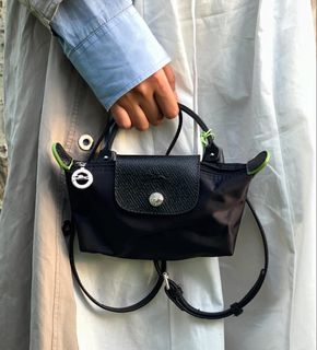 (Category: ) located in . Submitted by _girlfinds (Listing ID 1450252674, Image 1). Description: .