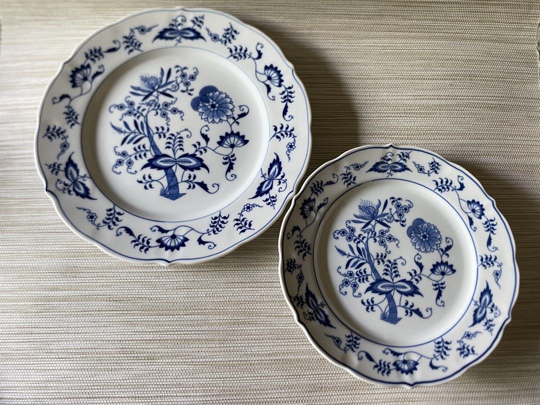 Blue Danube Blue Onion Pattern Ceramic Plate (Category: Dinnerware & Cutlery) located in Davao. Submitted by shauitoys2019 (Listing ID 1450239998, Image 1). Description: P150 (dessert plate) with slight chipped pls see last photo P250 cake plate P350 dessert plate P400 dinner plate.
