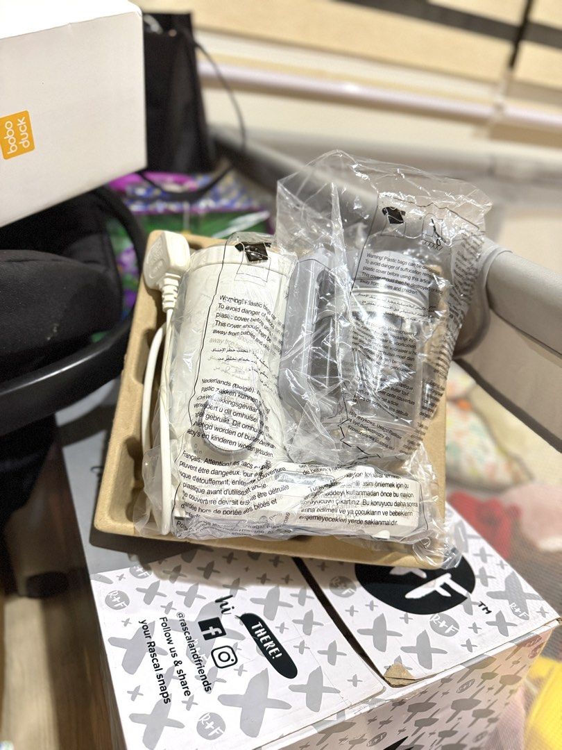 Boboduck Baby Food Processor Steamer Blender (Category: Weaning & Toddler Feeding) located in Las Pinas. Submitted by shoppe.jasmineb (Listing ID 1450194149, Image 3). Description: Complete with box, plastic. used few times then stored. original retail price is 3,600. slightly negotiable - Boboduck Baby Food Processor - Steams and blends food for your baby - Includes main unit, steaming basket, blending cup, and blade - Easy to use with a simple 