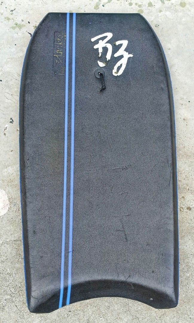 Bodyboard BZ Ben Severson (Category: Water Sports) located in Cavite. Submitted by kilotray (Listing ID 1450159727, Image 1). Description: BZ Bodyboard BEN SEVERSON "Fundamental" Diamond Channel Hard Bottom Slick Rail Cresent Tail PE Foam Core 38 x 21.
