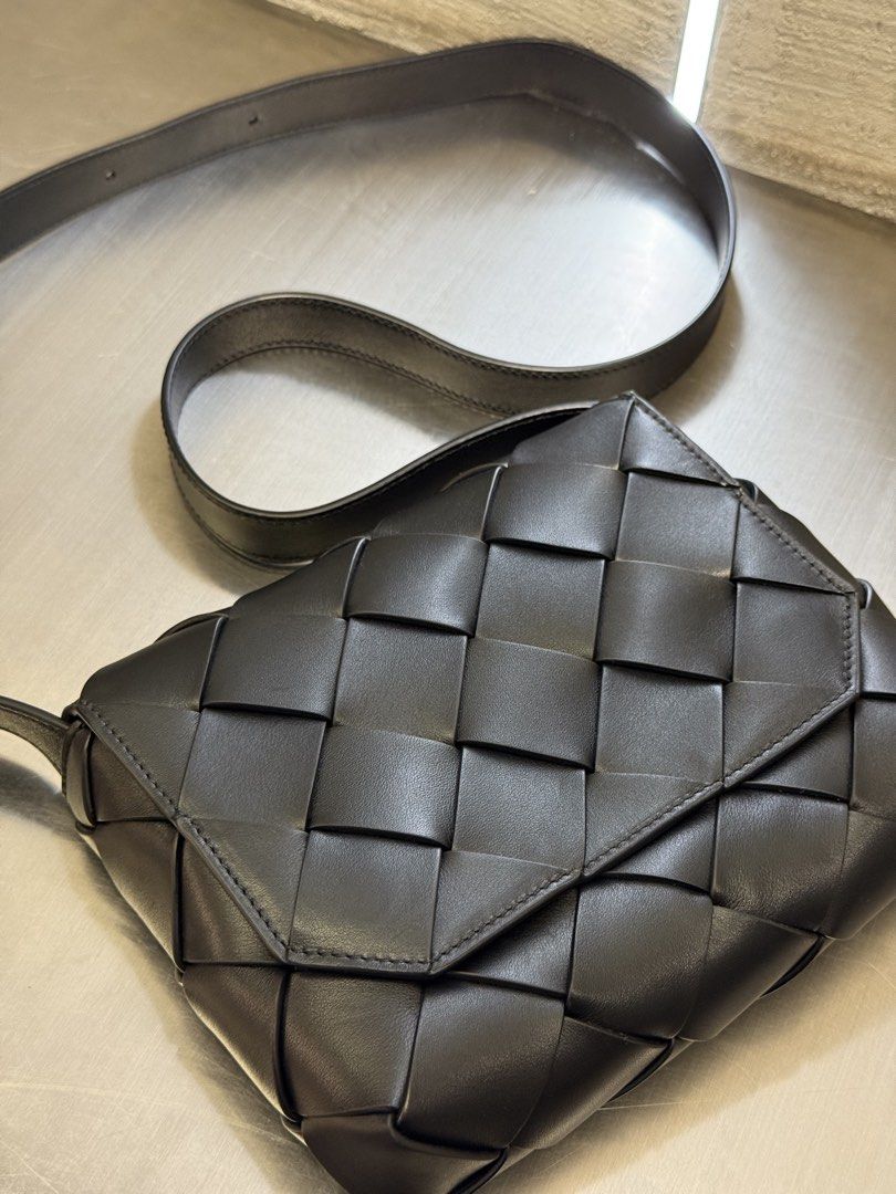 BOTTEGA VENETA (Category: Luxury Bags & Wallets) located in Angeles City. Submitted by secondluxph (Listing ID 1450263415, Image 3). Description: BOTTEGA VENETA DIAGO CALF LEATHER IN BLACK LARGE WEAVE INTRECCIATO PRISTINE CONDITION JAPAN/HONGKONG SOURCE .