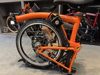 (Category: ) located in . Submitted by autumn_angel_sports_pte_ltd (Listing ID 1450209900, Image 1). Description: .