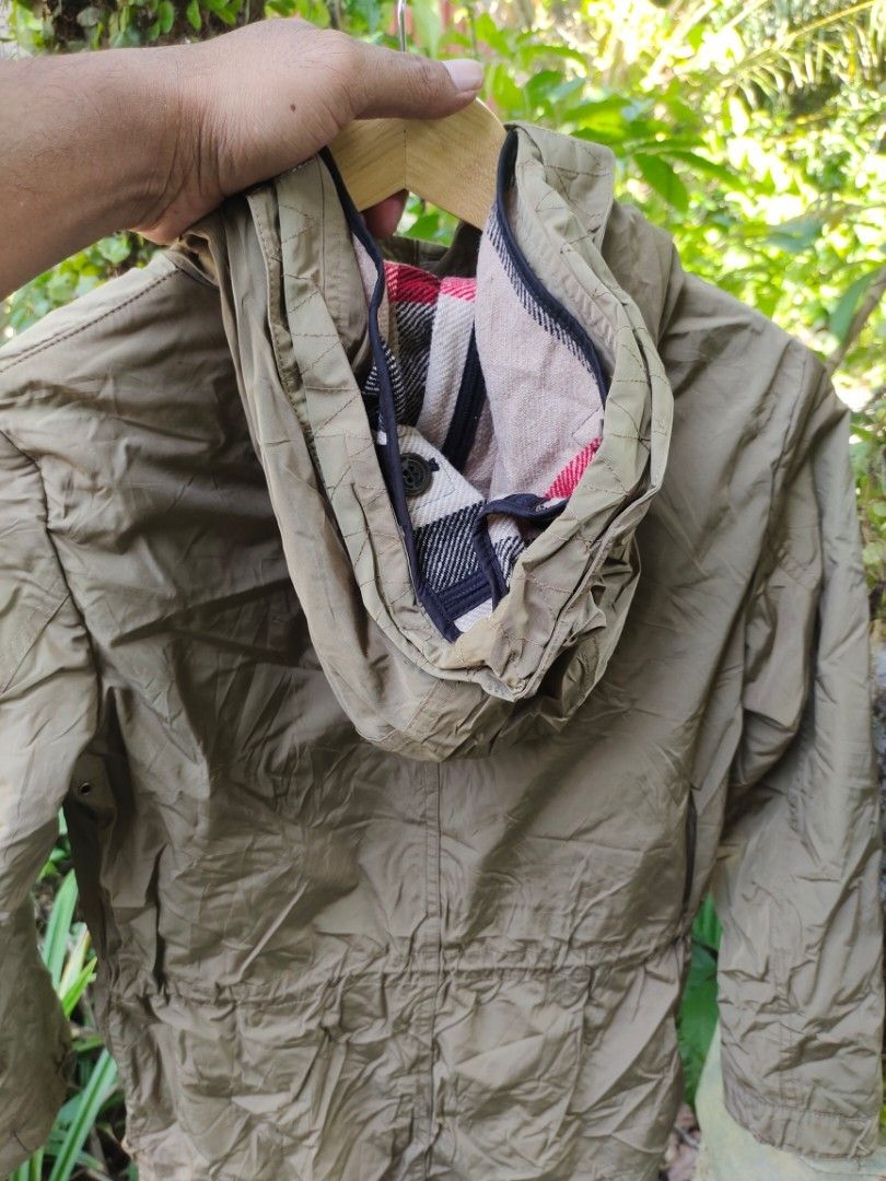 Burberry (Category: Coats, Jackets and Outerwear) located in Kuala Terengganu. Submitted by naim_ganu (Listing ID 1450161567, Image 3). Description: pit 17.5 labuh 29 cond 9/10.