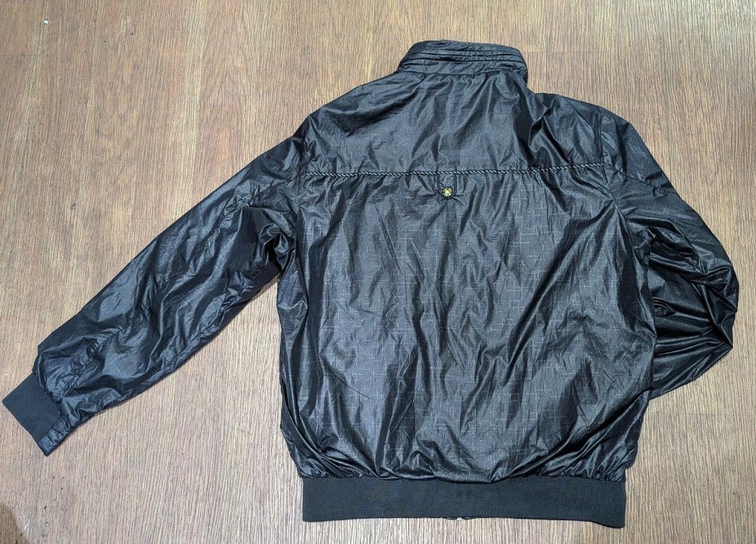 Burberry prorsum jacket (Category: Coats, Jackets and Outerwear) located in Baguio. Submitted by second_handchic (Listing ID 1450215416, Image 3). Description: burberry prorsum jacket in good condition size: medium to large Dimensions: 24 inches length by 27 inches height color black.