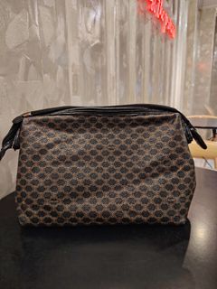 (Category: ) located in . Submitted by michaelluxuryitems (Listing ID 1450168449, Image 1). Description: .