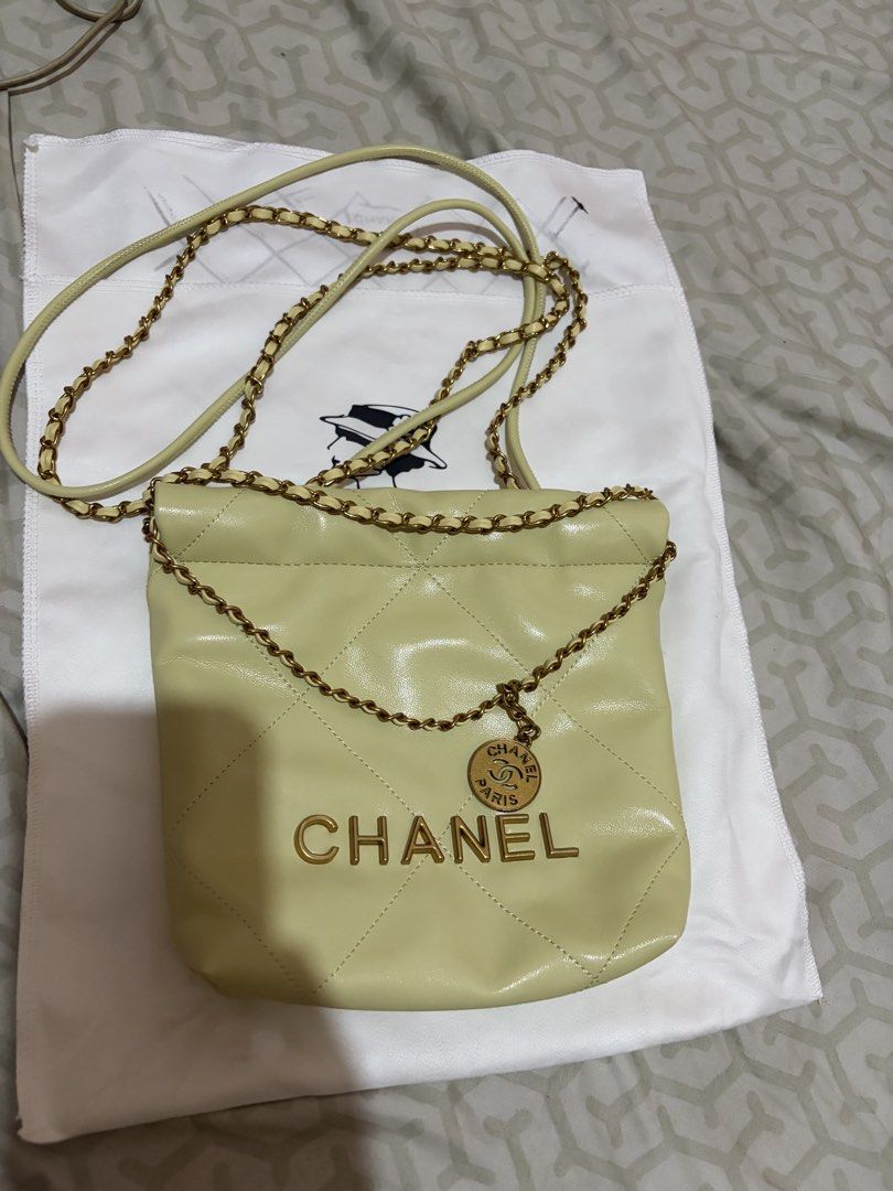 Chanel 22 mini (Category: Luxury Bags & Wallets) located in Taguig. Submitted by dean_cute25 (Listing ID 1450276972, Image 2). Description: korea preloved with micro chip.