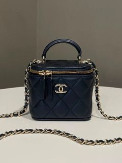 (Category: ) located in . Submitted by lovelotsluxury (Listing ID 1450284474, Image 1). Description: .