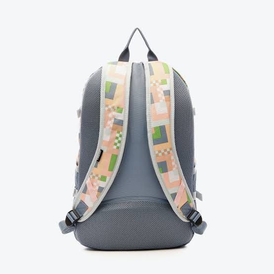 CONVERSE Straight Edge Backpack (Category: Backpacks) located in Quezon City. Submitted by elayjcloset (Listing ID 1450312074, Image 3). Description: [ORIGINAL CONVERSE] In good condition Can fit 16” inch laptop No issue and has a lot of compartment RFS: Decluttering.