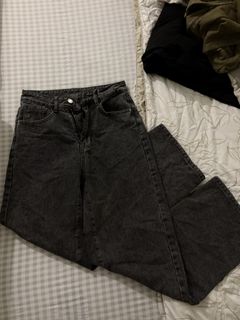 (Category: ) located in . Submitted by yvanille7 (Listing ID 1450209508, Image 1). Description: .