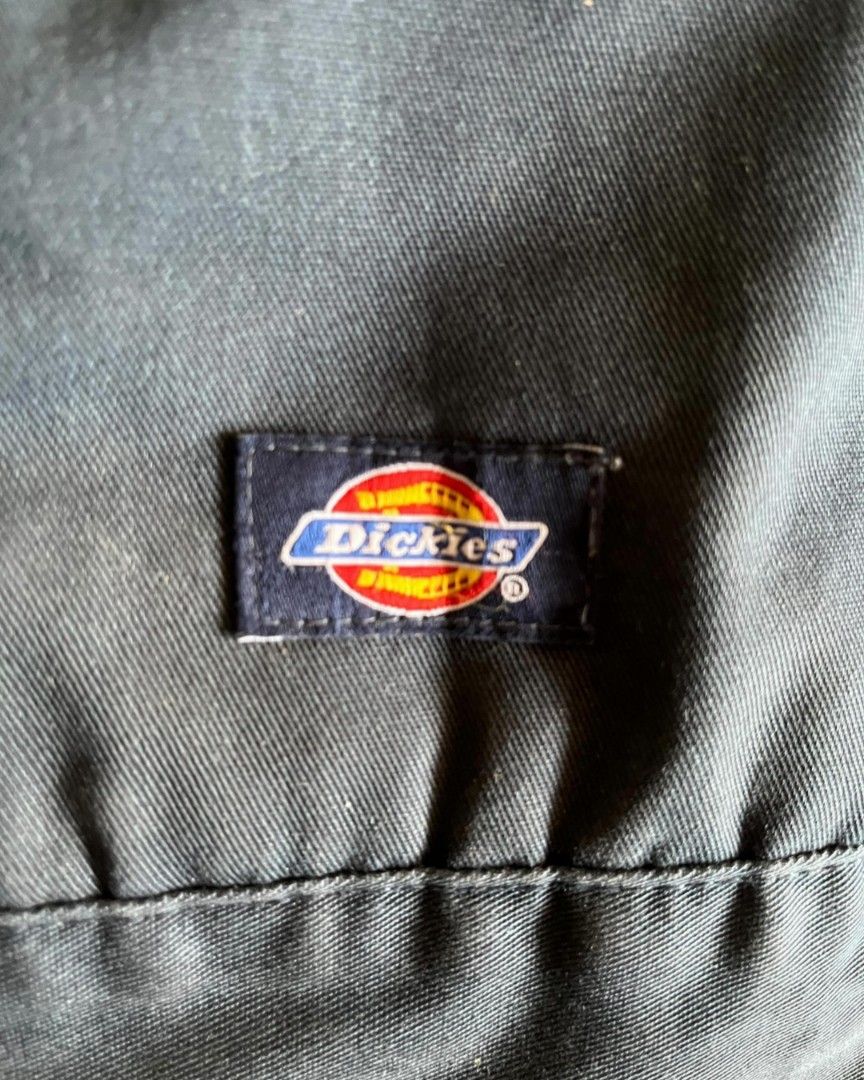 Dickies workwear jacket (Category: Coats, Jackets and Outerwear) located in Manila. Submitted by _thrift_time (Listing ID 1450154362, Image 3). Description: Withd: 25 Length: 27 excellent condition Good color rate.