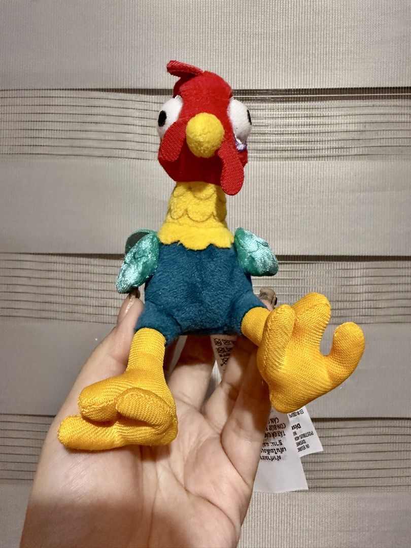 Disney Store Moana magnetic shoulder plush (Category: Plushies & Soft Toys) located in Manila. Submitted by bcbg3217 (Listing ID 1450287731, Image 1). Description: ‼️PLEASE READ BEFORE BUYING‼️ Excellent condition Authenticity guaranteed No other inclusions Actual photos are posted ⚠️Can include magnetic pad but different color No issues or flaws unless stated Please check the photos thoroughly before placing an order JnT regular or Lalamove COD 