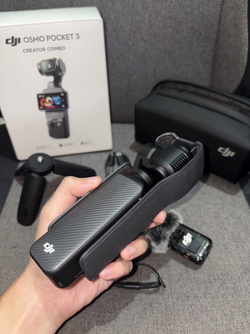 DJI Osmo Pocket 3 Creator Combo (Category: Cameras) located in Manila. Submitted by jari_m (Listing ID 1450240354, Image 1). Description: DJI Osmo Pocket 3 Creator Combo (Complete Inclusion) No issues, scratches, or dents.