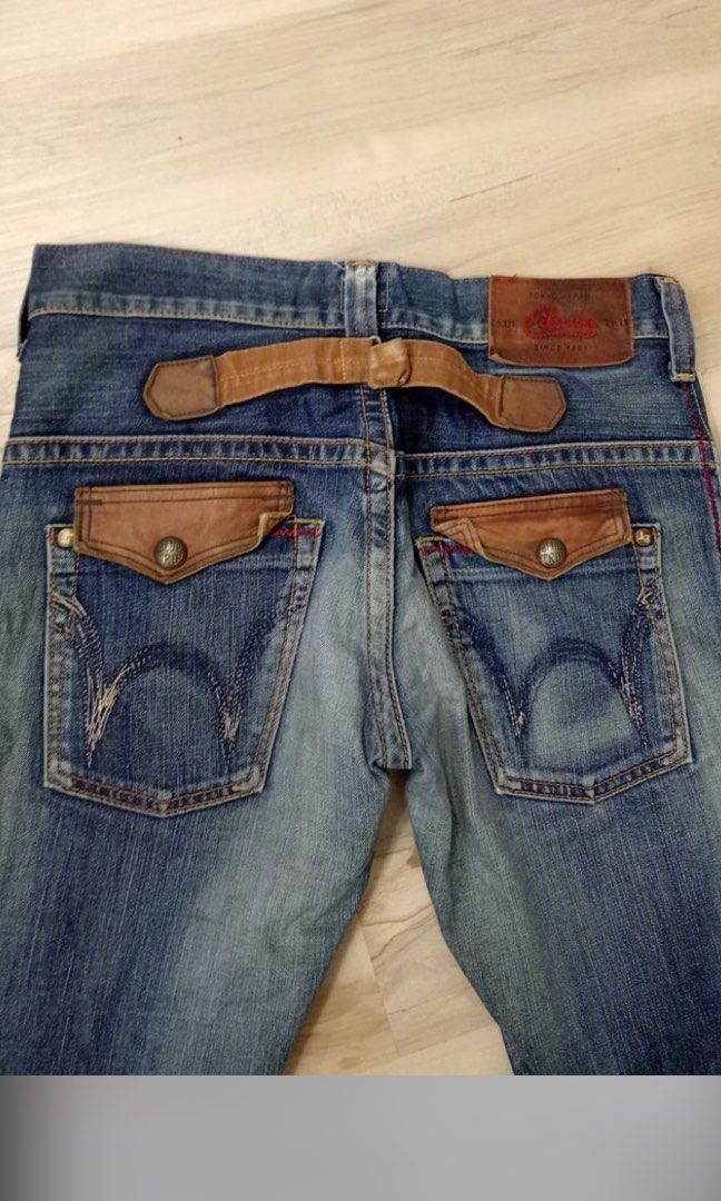 Edwin Bluetrip (Category: Jeans) located in Skudai. Submitted by hidupmatibundle (Listing ID 1450301970, Image 3). Description: Saiz 33 labuh40.5.