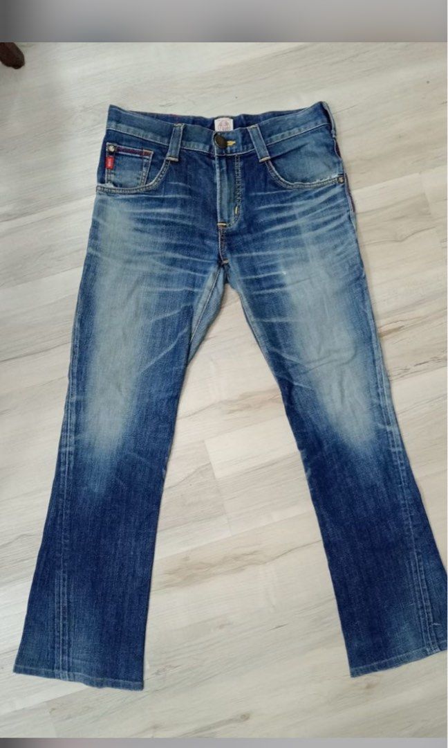 Edwin Bluetrip (Category: Jeans) located in Skudai. Submitted by hidupmatibundle (Listing ID 1450301970, Image 1). Description: Saiz 33 labuh40.5.