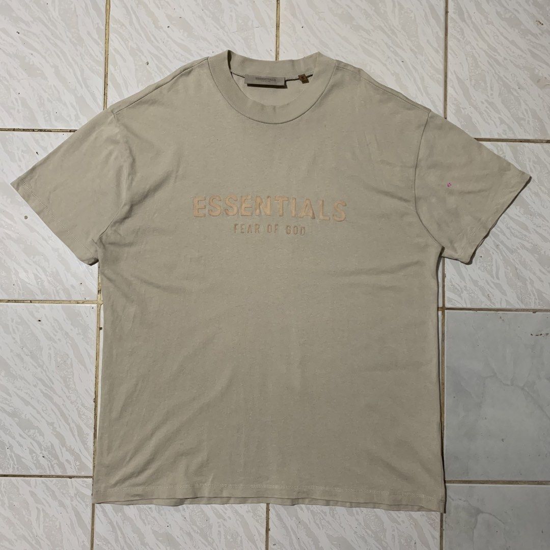 Essentials Fear of God Tee (Category: Tshirts & Polo Shirts ) located in Cebu City. Submitted by johnferrer96412 (Listing ID 1450279037, Image 1). Description: Essentials Fear of God Tee Medium oversized fits XL Width 24 Length 30 Excellent condition Dm📩.
