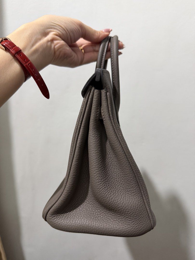 Gray BK 25 Paladium Hardware (Category: Luxury Bags & Wallets) located in Manila. Submitted by minimaison (Listing ID 1450296373, Image 3). Description: We accept Reasonable Offer with box and dustbag padlock and key .
