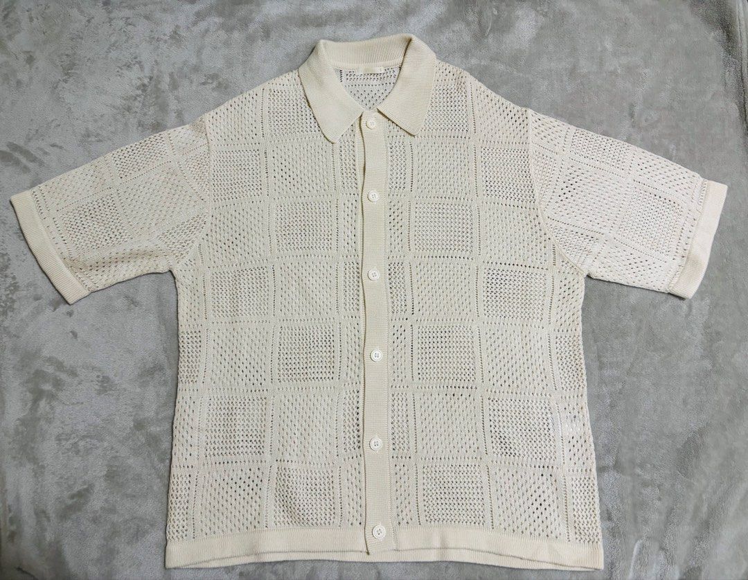 GU Washable Mesh Knit Shirt Stretch (Category: Tshirts & Polo Shirts ) located in Pasig City. Submitted by jie1031 (Listing ID 1450298130, Image 3). Description: GU Washable Mesh Knit Shirt Stretch * Code: 351-350132 (42-05) * Color: Cream * Material: 100% dry-touch acrylic * Size on tag: S * Bust: 21-24 * Length: 24 * Description: Relaxed, loose silhouette with 5-quarter sleeves (half-sleeves extending near the elbow). * ₱ 400 only! * Payment fi