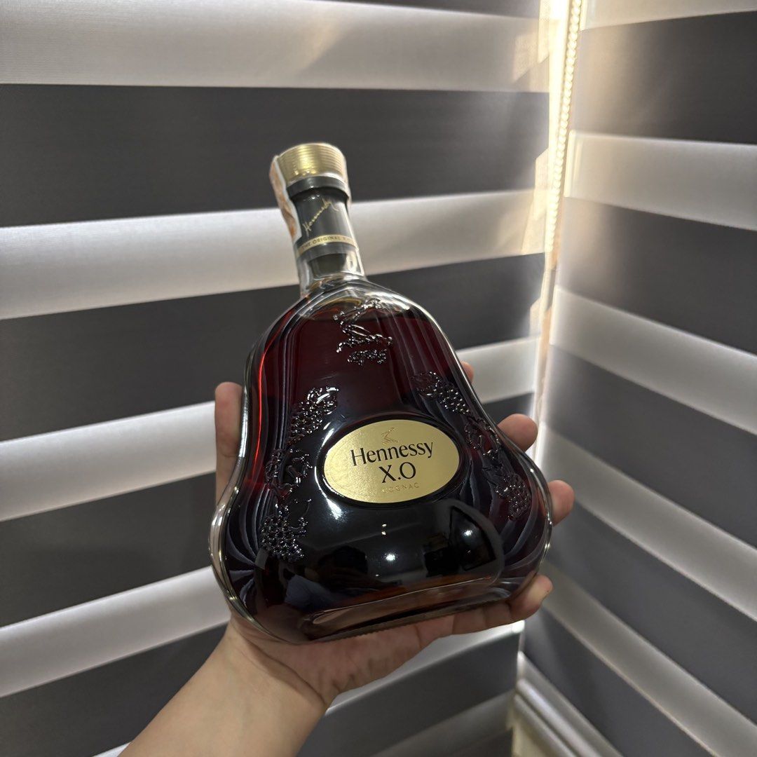Hennessy X.O. The Original Extra Old (Category: Beverages) located in Manila. Submitted by stannisbaratheon (Listing ID 1450210257, Image 2). Description: Henessy XO 700ml Henessy The Original X.O. Extra old cognac 40% alcohol For special ocassion only Not for ordinary day drinking French product version Special box edition Pristine condition Perfect for collector and connoisseurs Perfect for celebrations Check all you want. Mall price and any ot