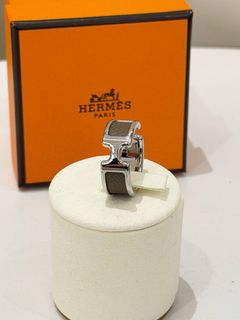 (Category: ) located in . Submitted by redrabbitluxury (Listing ID 1450305426, Image 1). Description: .