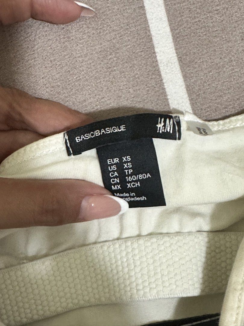 H&M Striped Tube Top (Category: Sleeveless) located in Bustos. Submitted by krjavier (Listing ID 1450234030, Image 3). Description: .