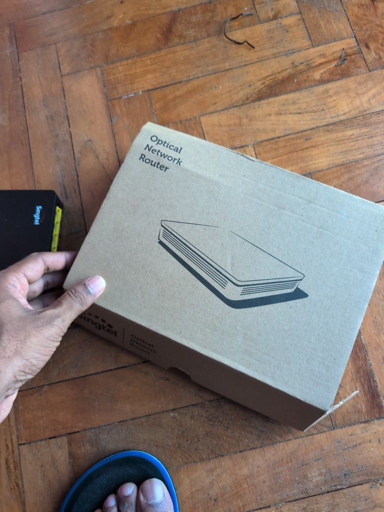 Huawei Optical Network Router with Accessories512051069878292482
