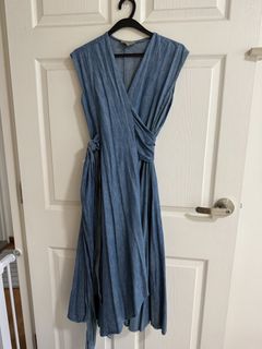 (Category: ) located in . Submitted by livetoshop18 (Listing ID 1450178179, Image 1). Description: .