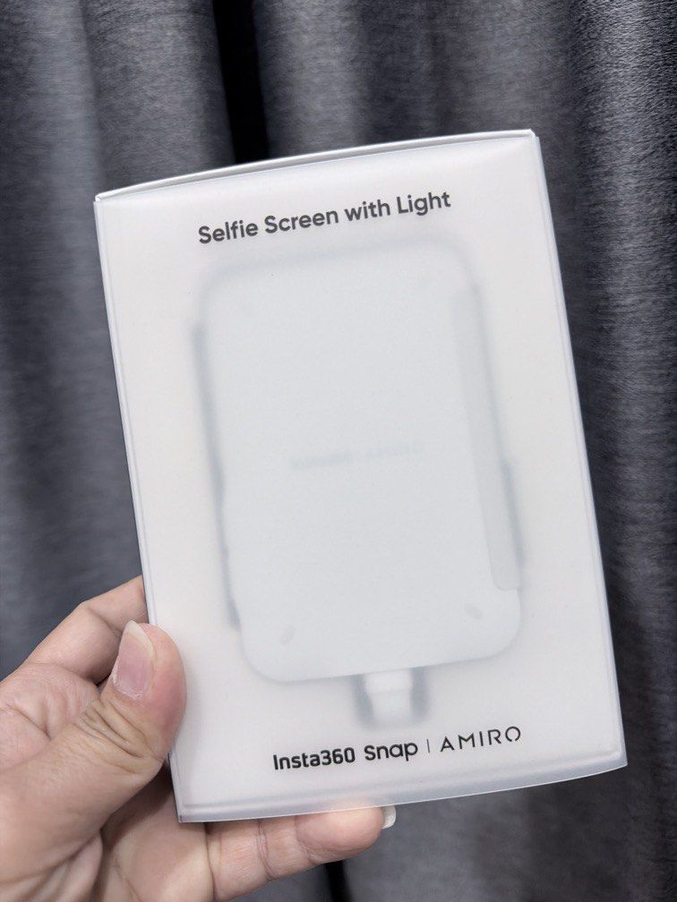 Insta360 Snap (Category: Camera Bags & Carriers) located in Sri Aman. Submitted by sheryljee86 (Listing ID 1450239552, Image 1). Description: ✅unboxed but kept unused ✅Selfie screen with light ✅Full set.