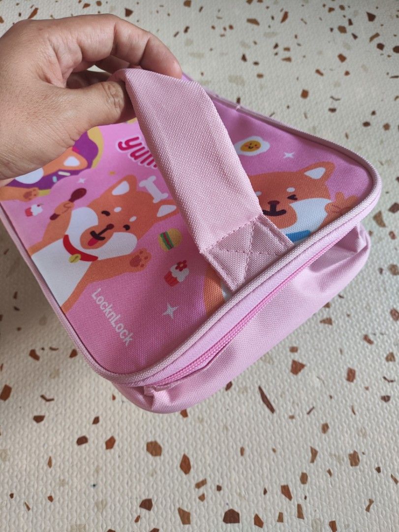 Insulated Lunch Bag (Category: Food Organization & Storage) located in Taguig. Submitted by cleanupmomma (Listing ID 1450267686, Image 2). Description: Please take time to read ❤️ Brandnew Measurements already posted LAST PRICE wyiwyg.
