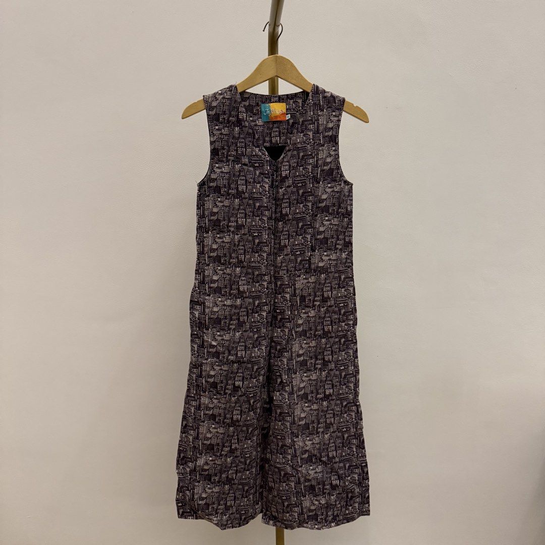 Ja Socha Jumpsuit (Kategori: Atasan) berada di Jakarta Utara. Dikirim oleh bobamilk.apparel (ID iklan 1450188955, Gambar 2). Deskripsi: .