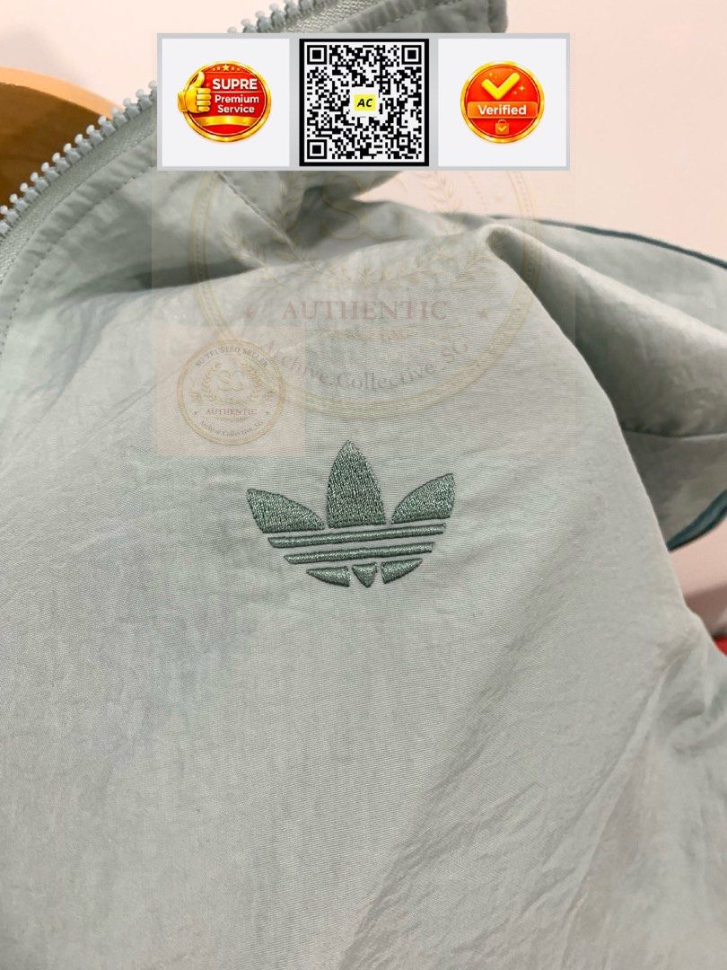 Jacket (Category: Coats, Jackets and Outerwear) located in Singapore. Submitted by archive.collective_sg (Listing ID 1450235347, Image 3). Description: .