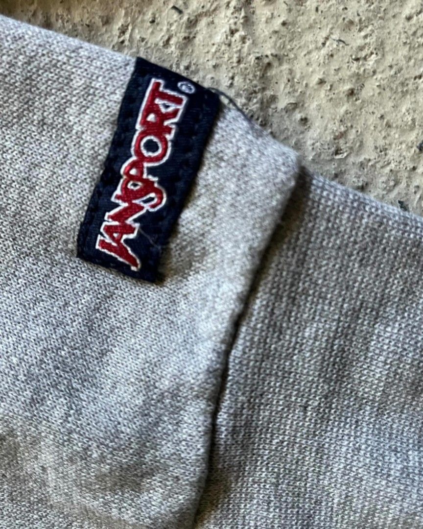 Jansport sweatshirt (Category: Coats, Jackets and Outerwear) located in Manila. Submitted by _thrift_time (Listing ID 1450154879, Image 3). Description: Issue: Washable stain Excellent Cotton condition Quality color rate.