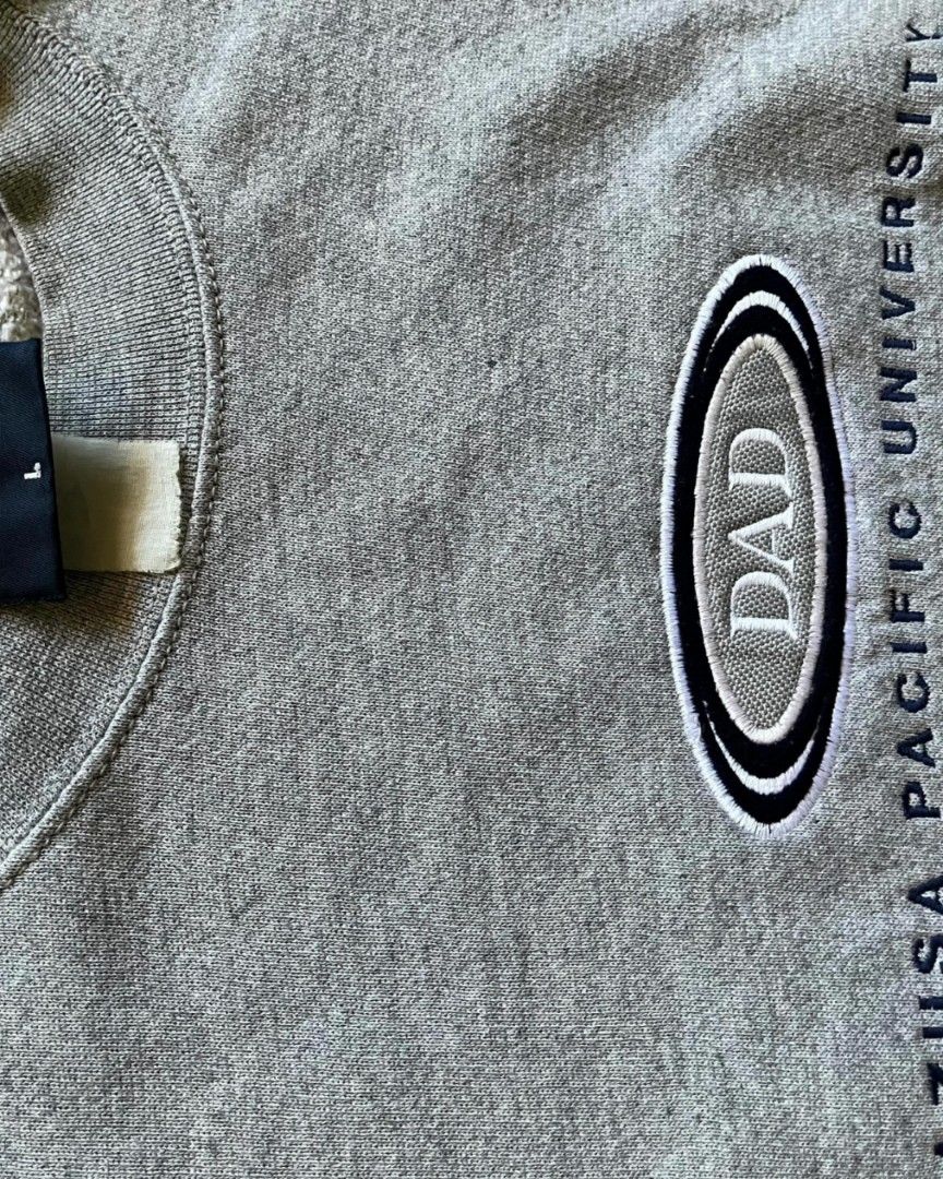 Jansport sweatshirt (Category: Coats, Jackets and Outerwear) located in Manila. Submitted by _thrift_time (Listing ID 1450154879, Image 2). Description: Issue: Washable stain Excellent Cotton condition Quality color rate.