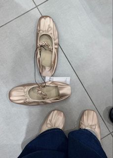 (Category: ) located in . Submitted by closetnkicks (Listing ID 1450290006, Image 1). Description: .